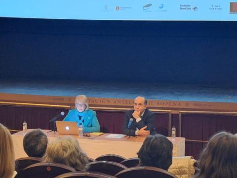 Miembros de IEDIS de Huesca participan en el ciclo Economía y Cine